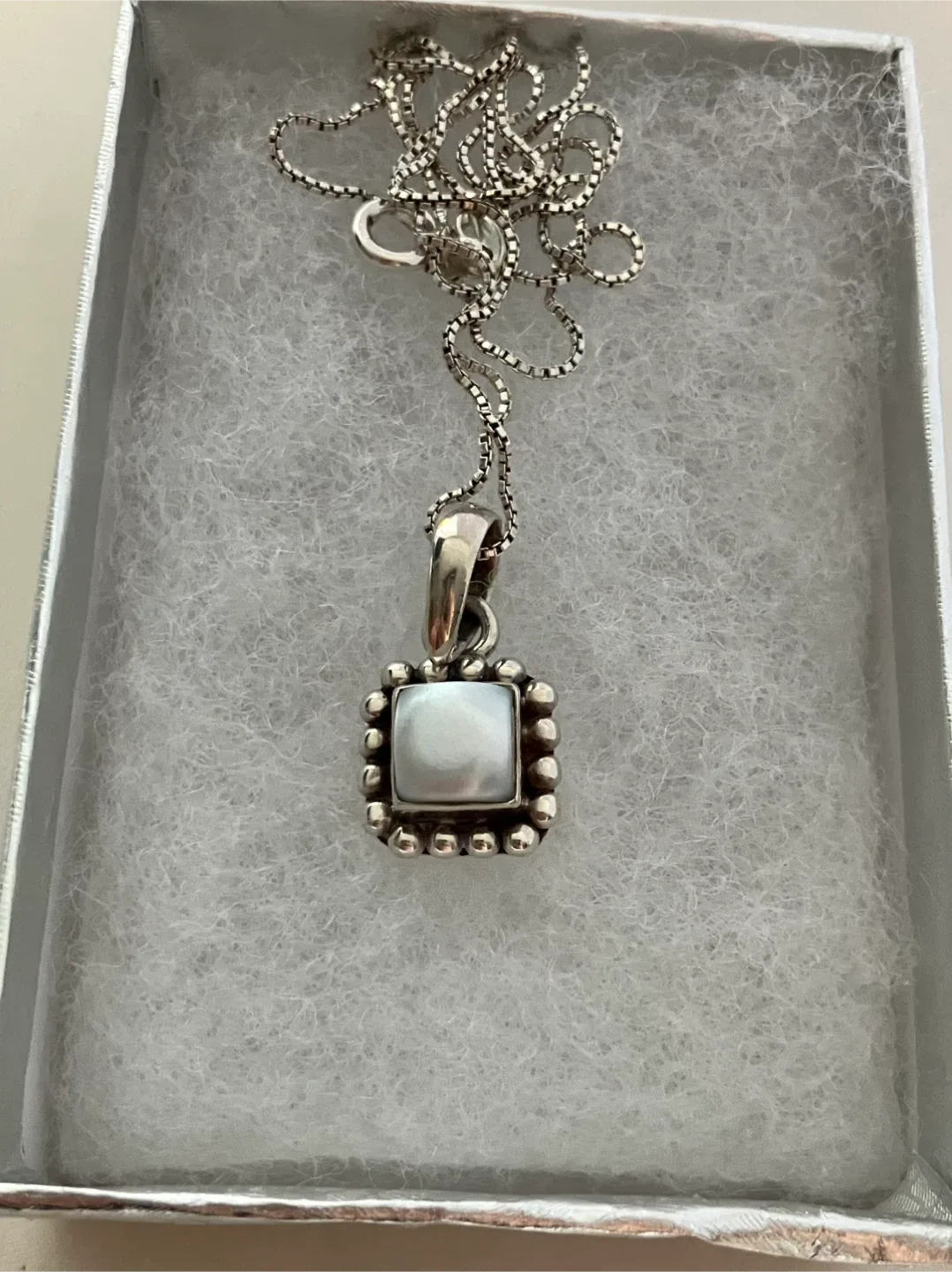 Mother of Pearl 925 Sterling Silver Pendant & Chain 17”