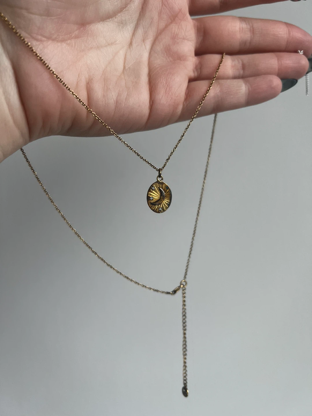 Vintage Gold Tone Moon & Star Necklace - photo 2