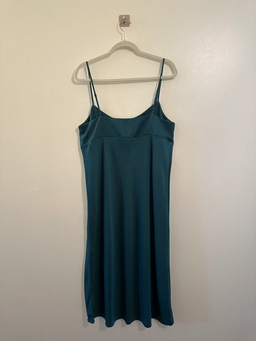Women’s Satin Cocktail Dress - Size L image indicator(2)