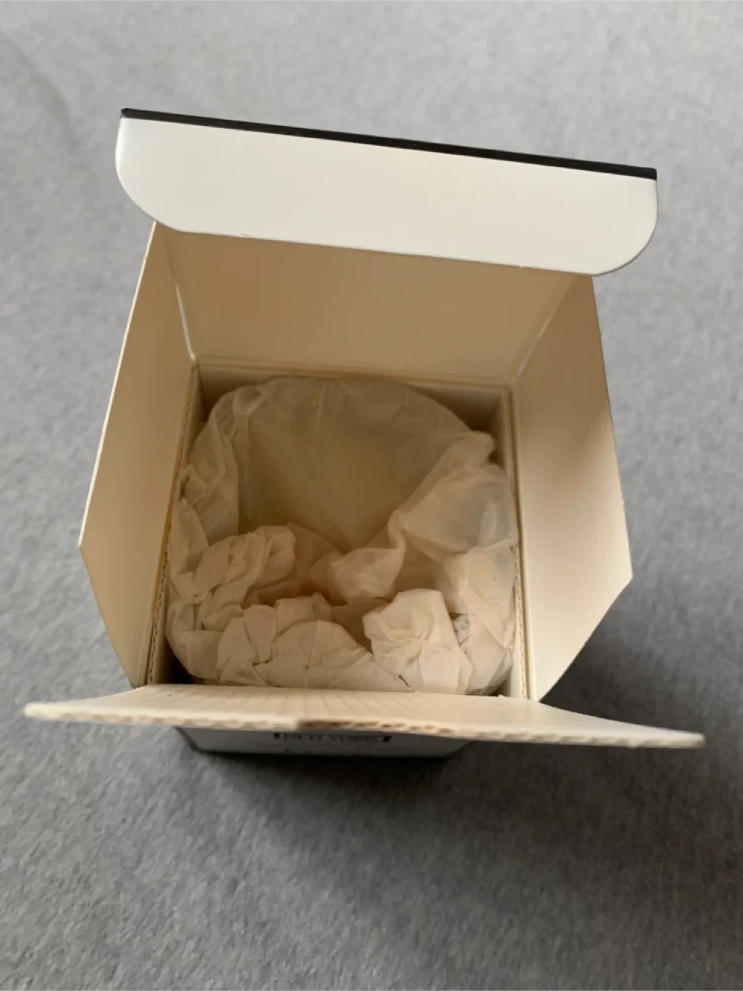 R. Nichols NYC Candle - BNIB image indicator(6)