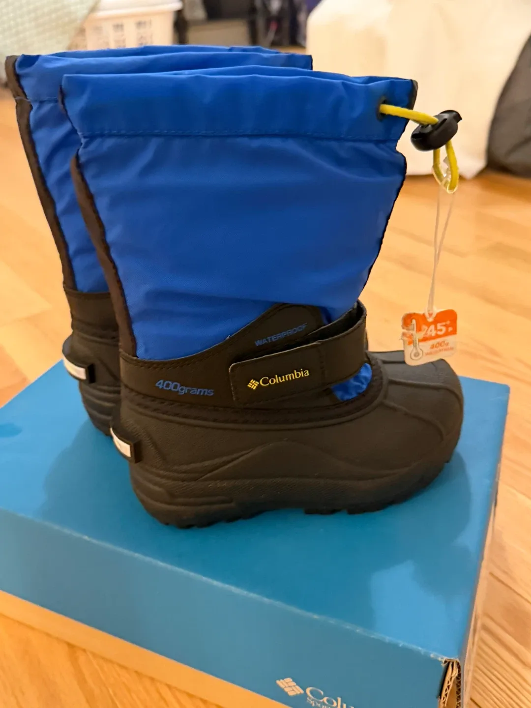 Columbia Kids' Snow Boots - Size 4 image indicator(2)