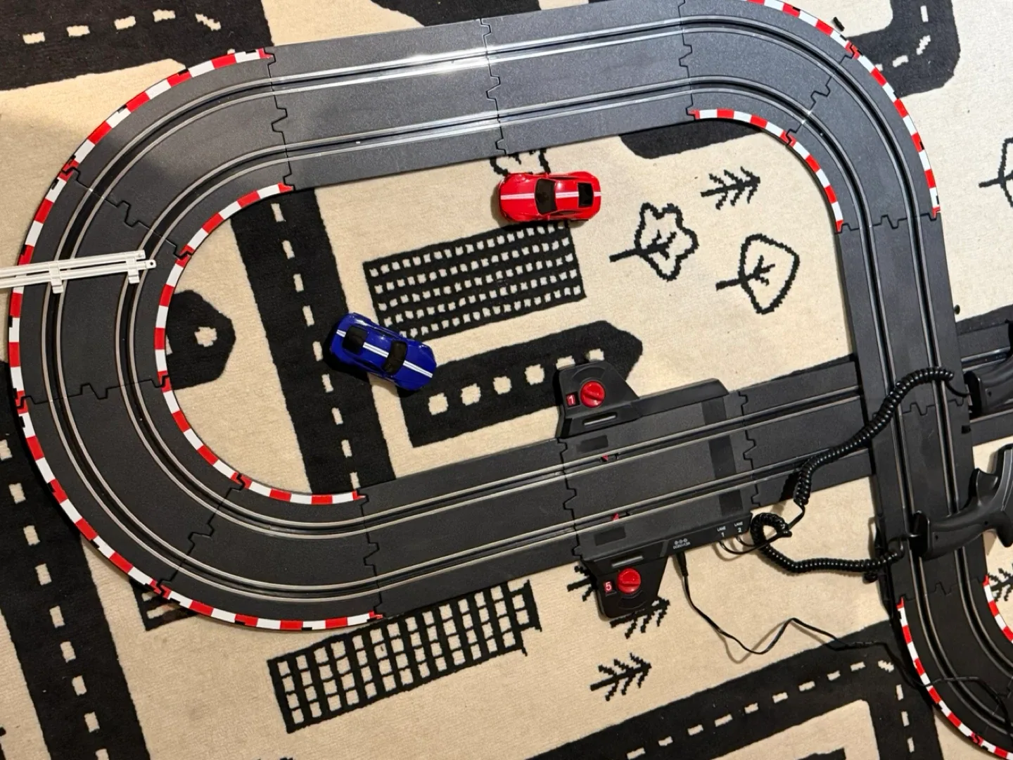 Carrera Racing Track Set with 2 Cars image indicator(6)