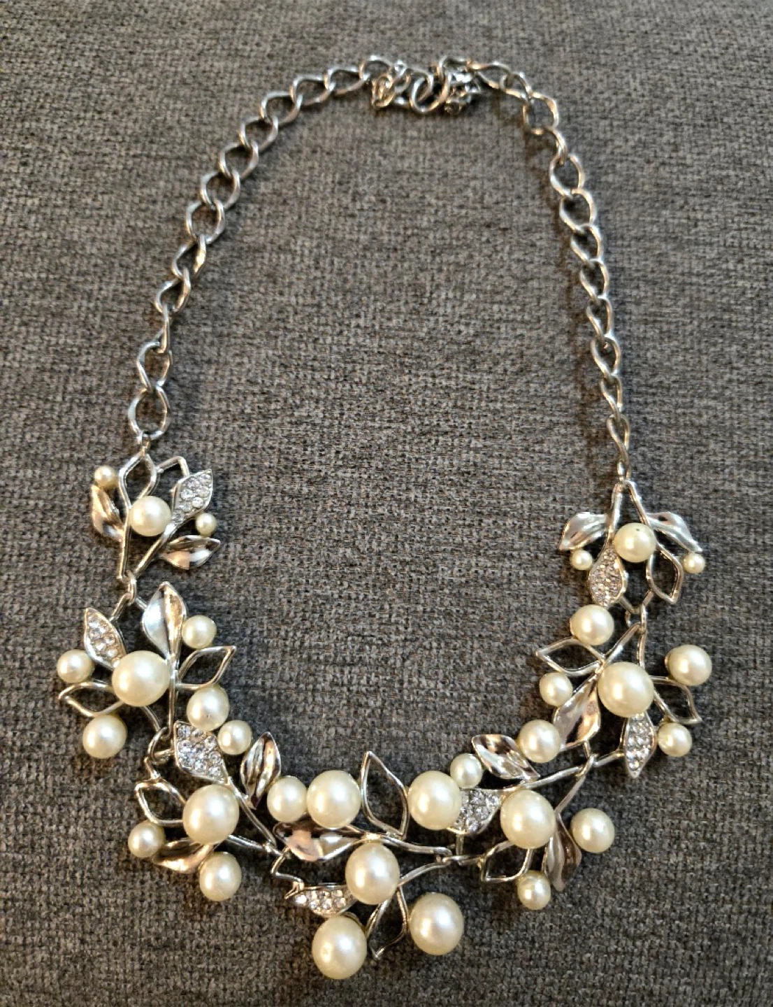 Silver Tone Pearl Necklace - photo 2