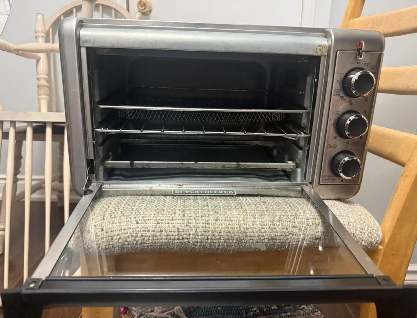 Black+Decker Toaster Oven #Cleanout image indicator(3)