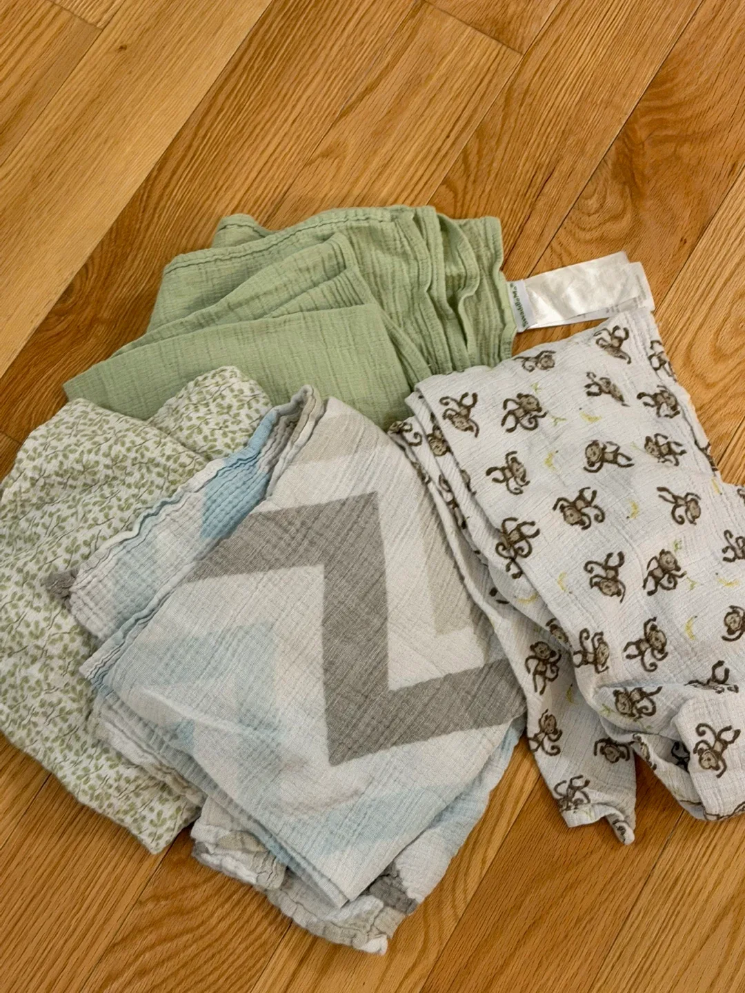 Muslin Baby Swaddle Blankets - Assorted image indicator(2)