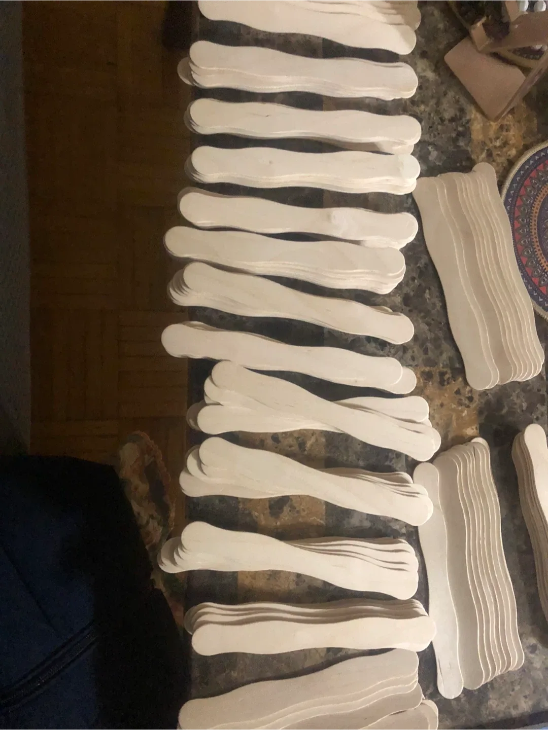 250 pcs - Natural Wood Wavy Craft Sticks !