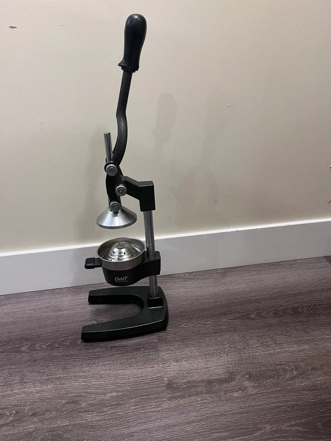 Gant Citrus Press - Manual Juicer image indicator(2)