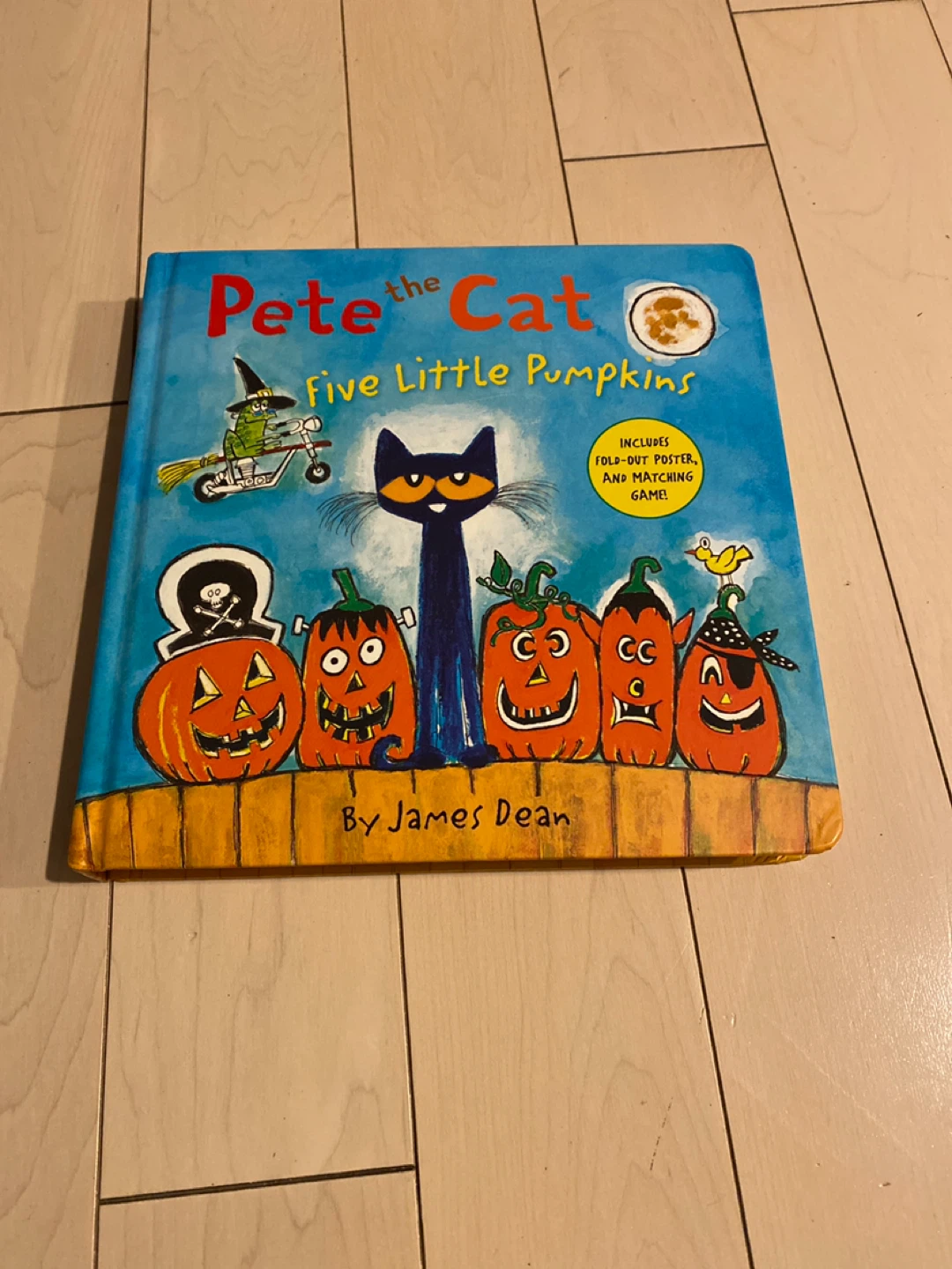 Pete the Cat: Five Little Pumpkins by James Dean #cleanout