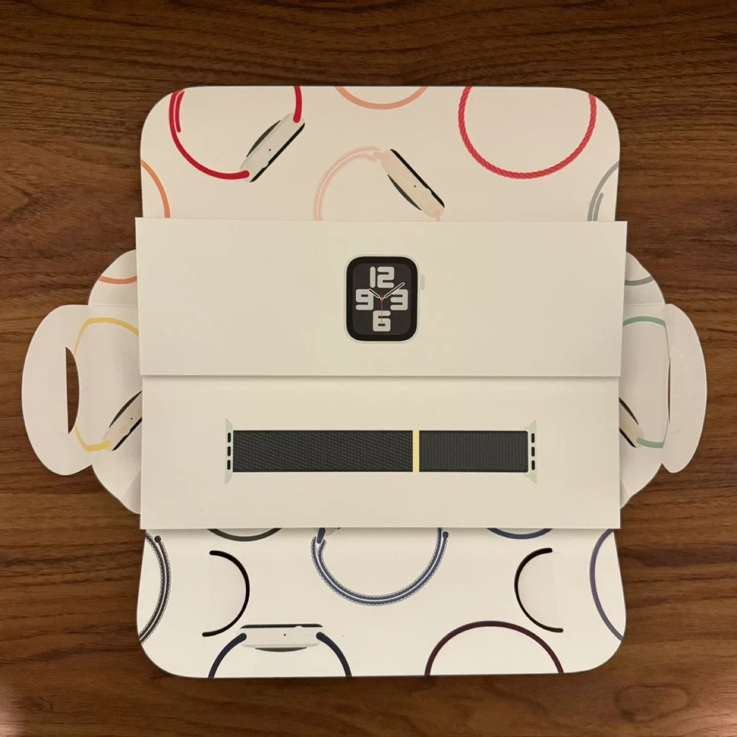 Apple Watch SE 40mm Silver + Cypress Sport Loop