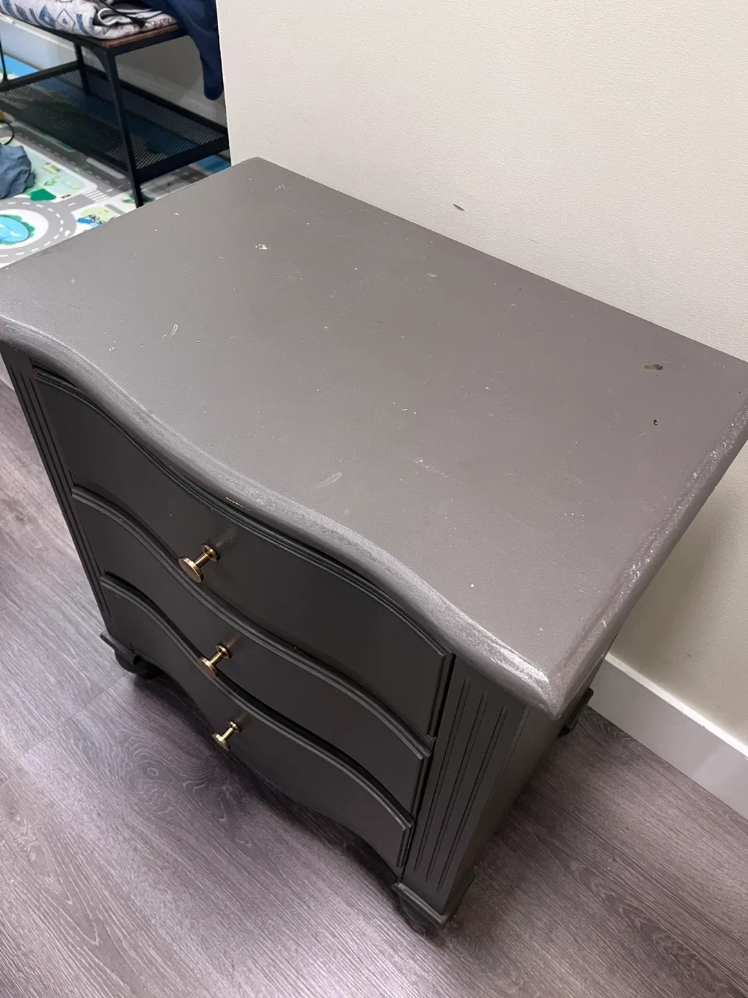 Grey Ezlia 3-Drawer Nightstand image indicator(2)