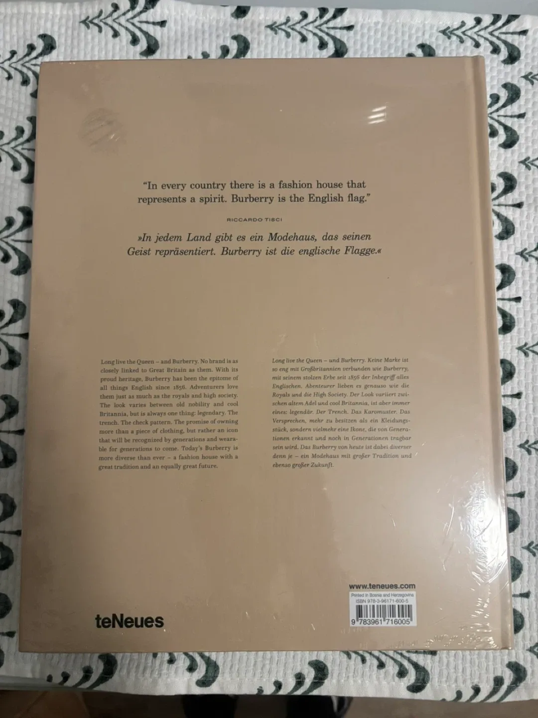 Burberry: The Modern Luxury Series Book image indicator(3)