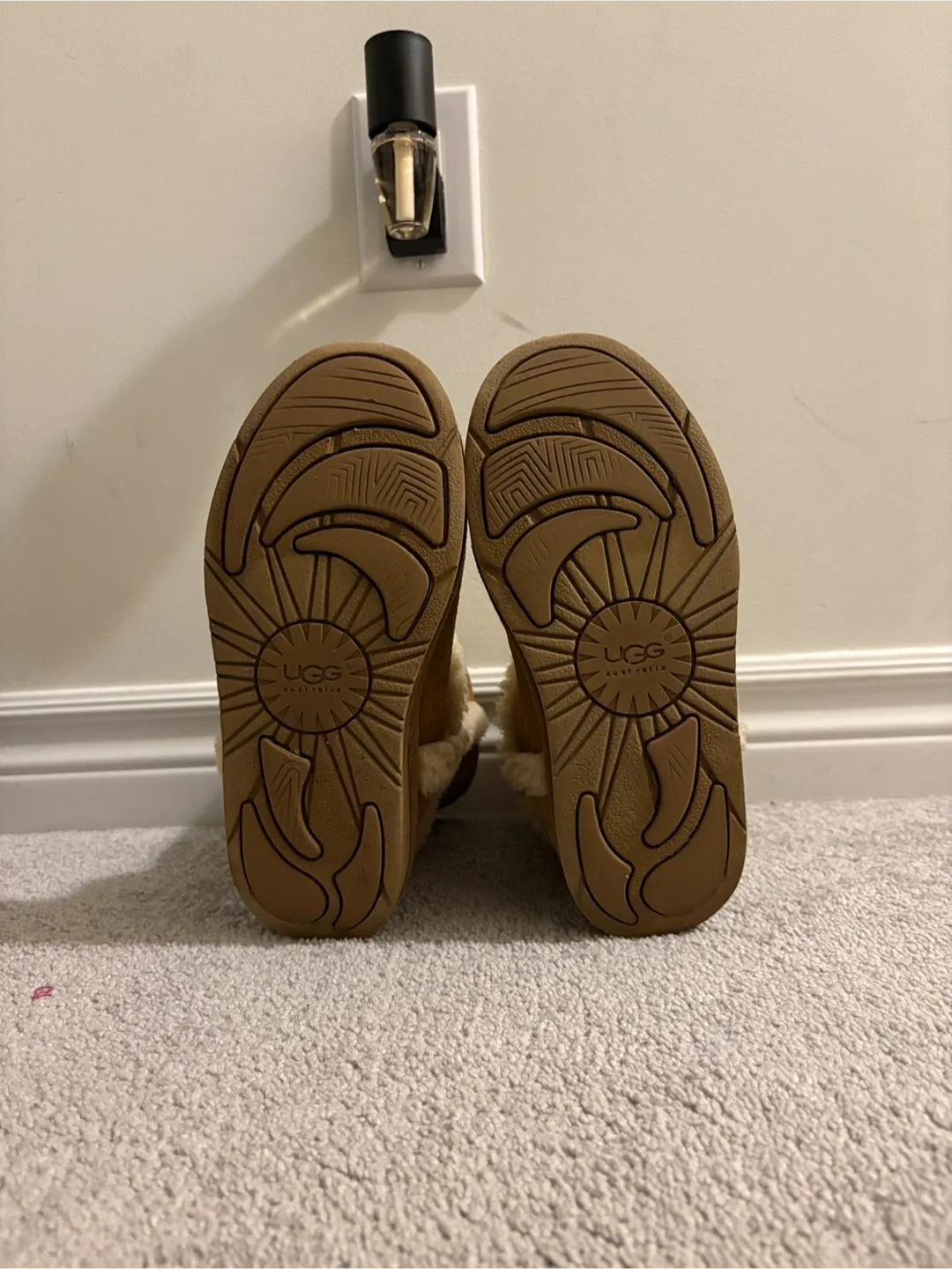 UGG Australia Classic Short Boots - Size 6