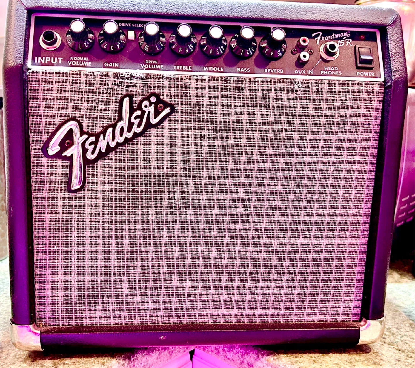 Fender Frontman 15 R guitar amplifier image indicator(2)