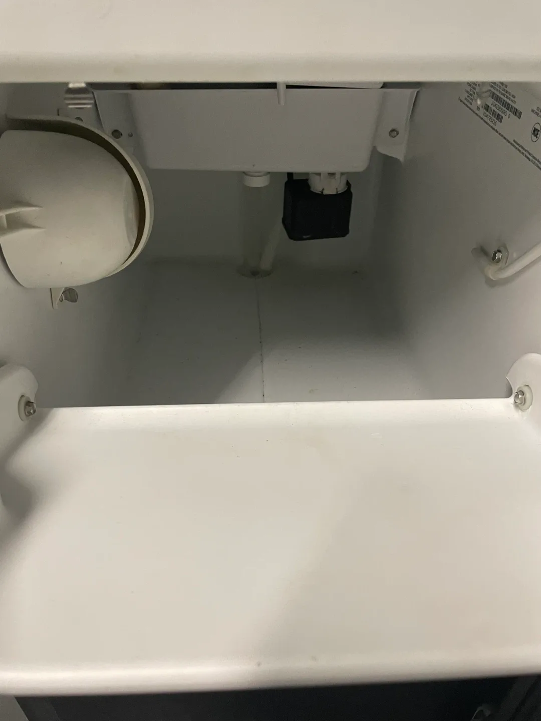 Jenn-Air Rise 15" Ice Maker - Stainless Steel image indicator(5)