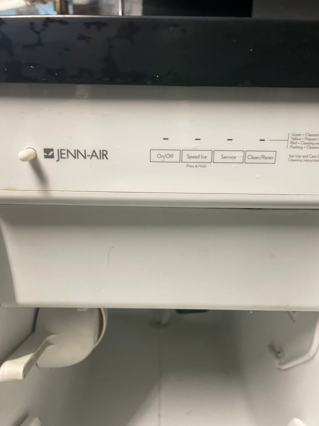 Jenn-Air Rise 15" Ice Maker - Stainless Steel - photo 3