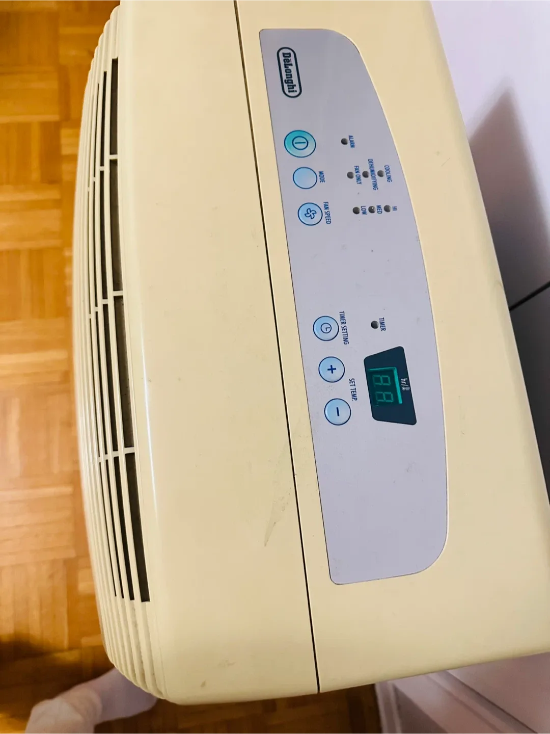 DeLonghi NF100 Portable Air Conditioner