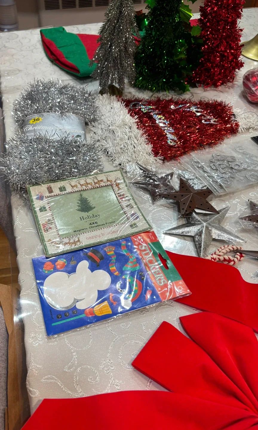 Christmas Holiday Decoration Lot image indicator(4)