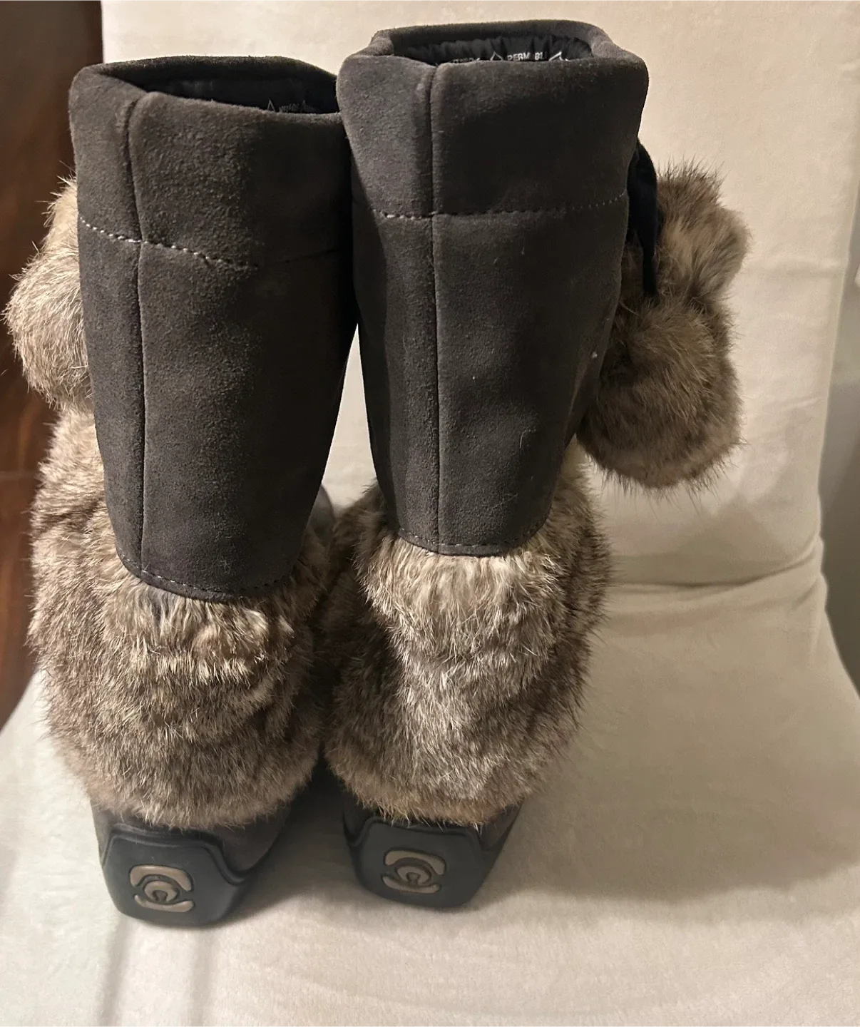 Cougar Brown Suede & Rabbit Fur Winter Boots, Size 8