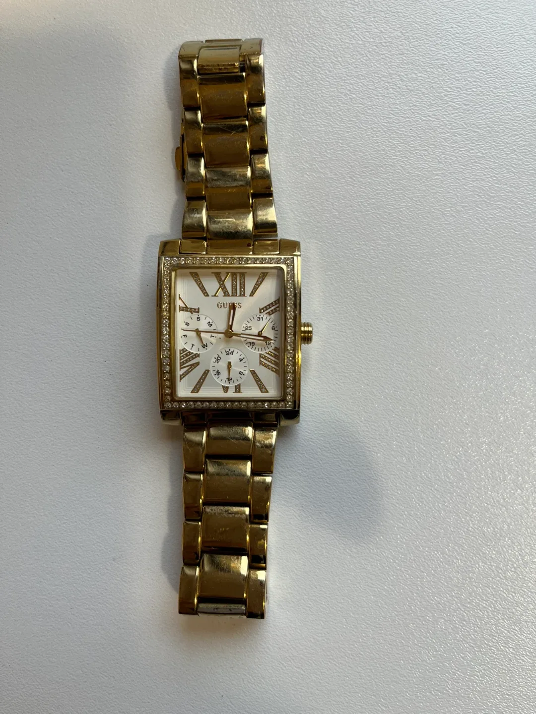 Guess Ladies Gold Watch image indicator(2)
