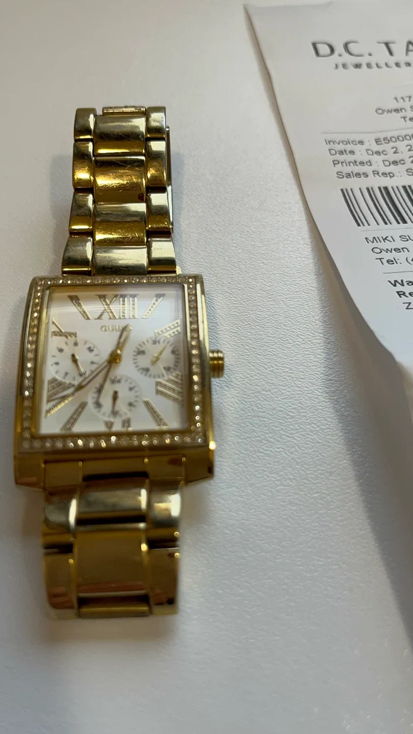 Guess Ladies Gold Watch image indicator(8)
