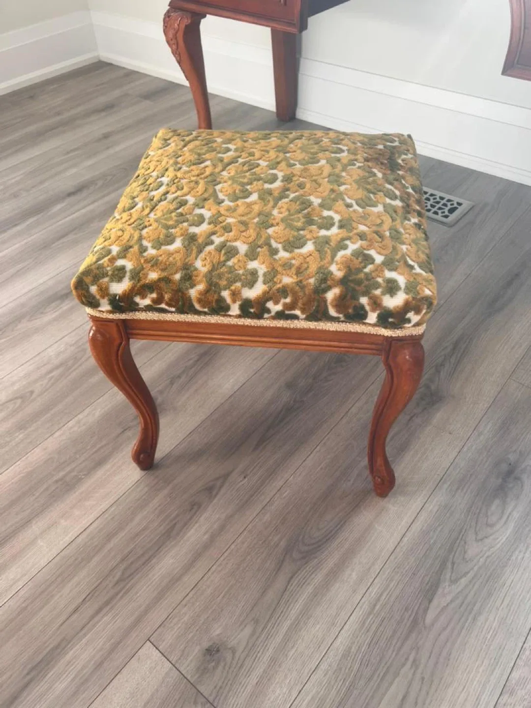 Antique Floral Upholstered Accent Chair & Side Table image indicator(2)