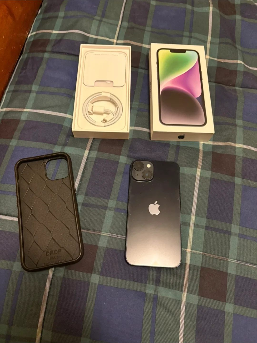 iPhone 14 Midnight 128GB w/ Case image indicator(2)