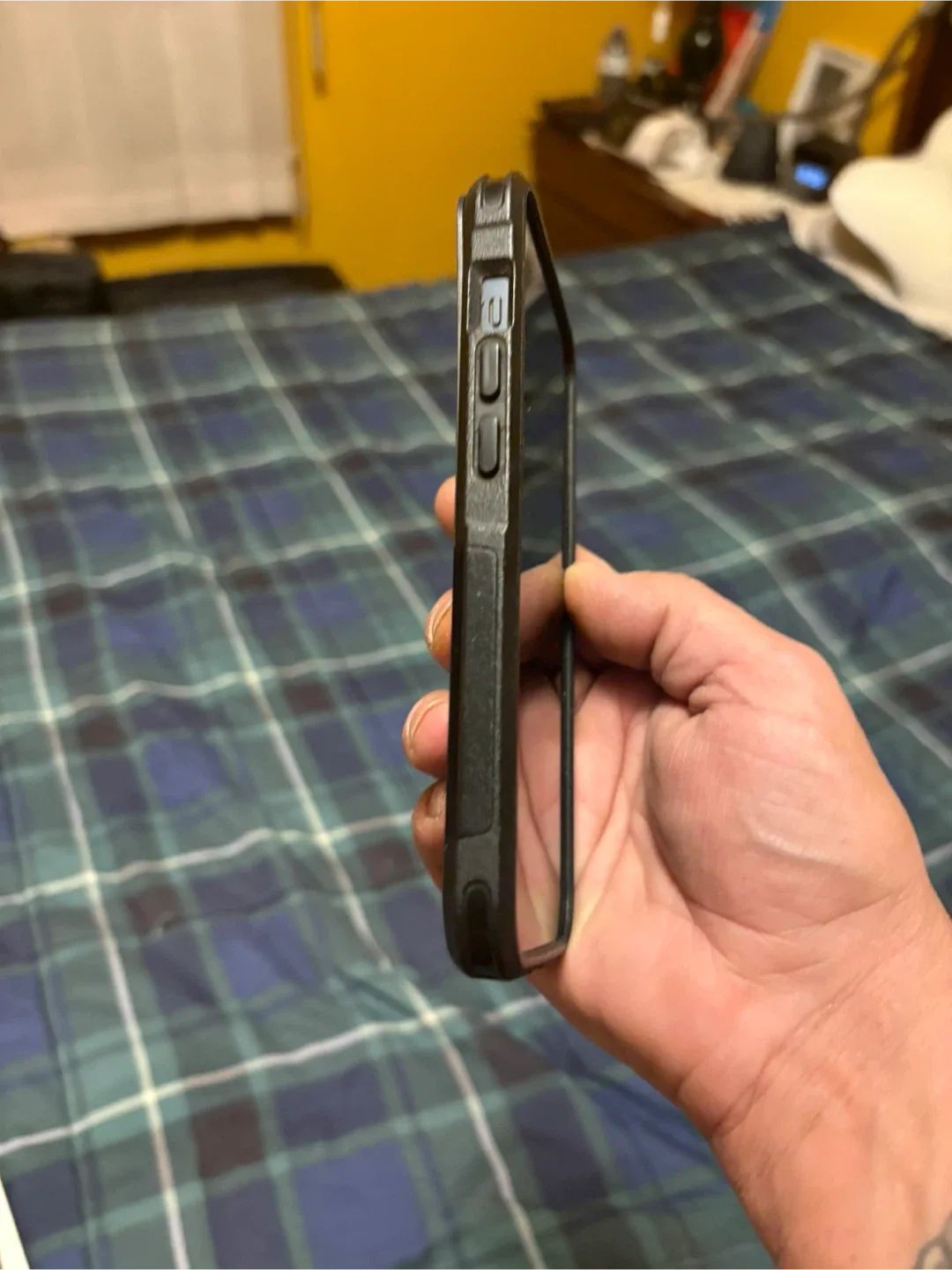 iPhone 14 Midnight 128GB w/ Case image indicator(4)