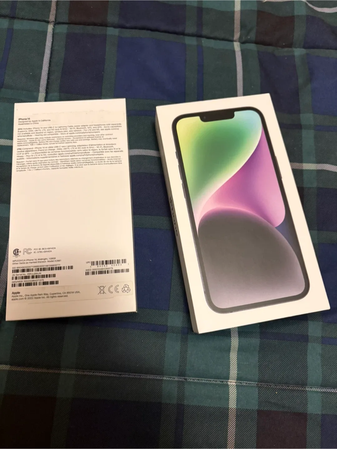 iPhone 14 Midnight 128GB w/ Case