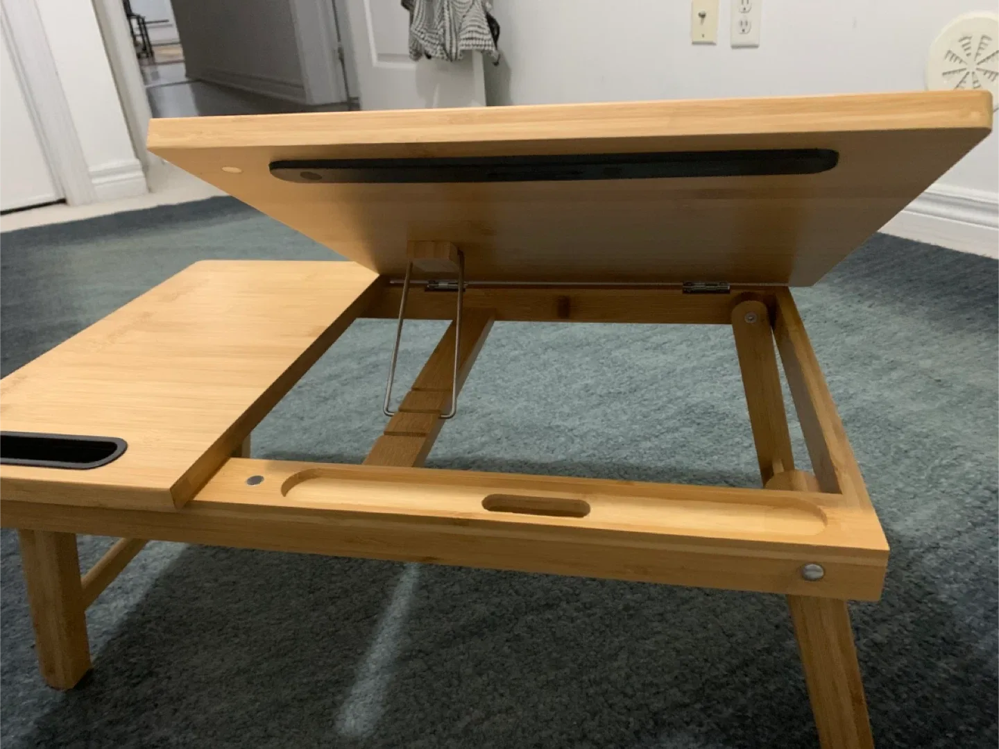 Adjustable Bamboo Laptop Bed Desk image indicator(2)