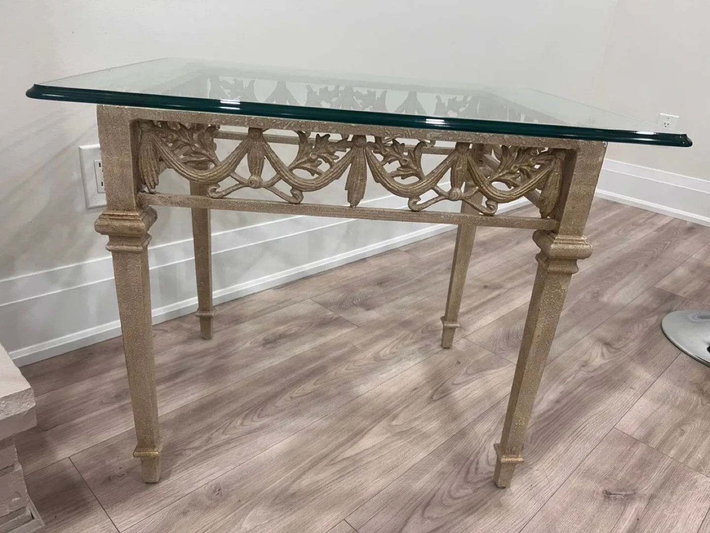 Glass Top Accent Table image indicator(3)