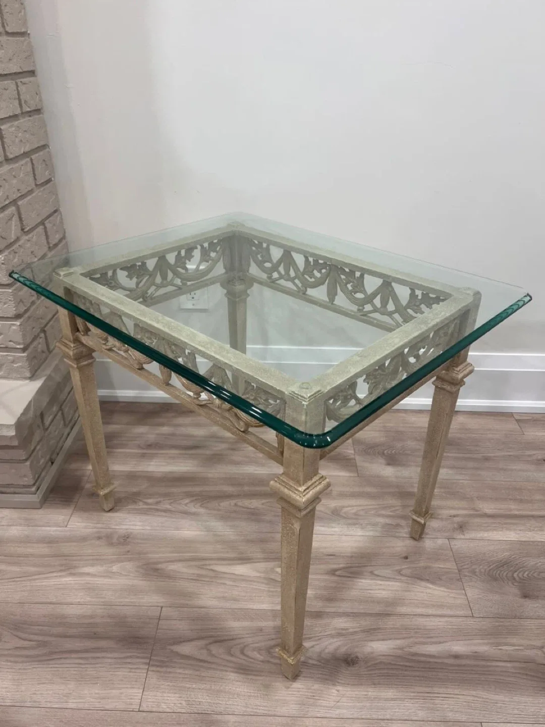 Glass Top Accent Table image indicator(4)