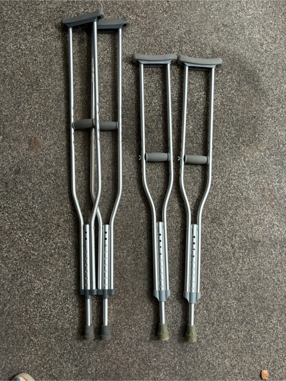 Adjustable Aluminum Crutches