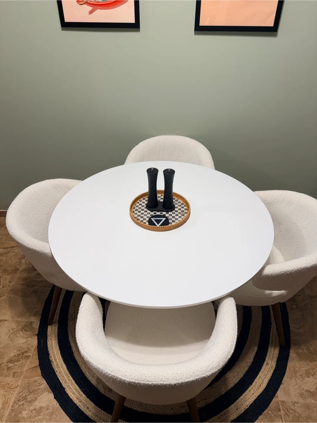 42.5” Round Dining Room Table & 4 chairs