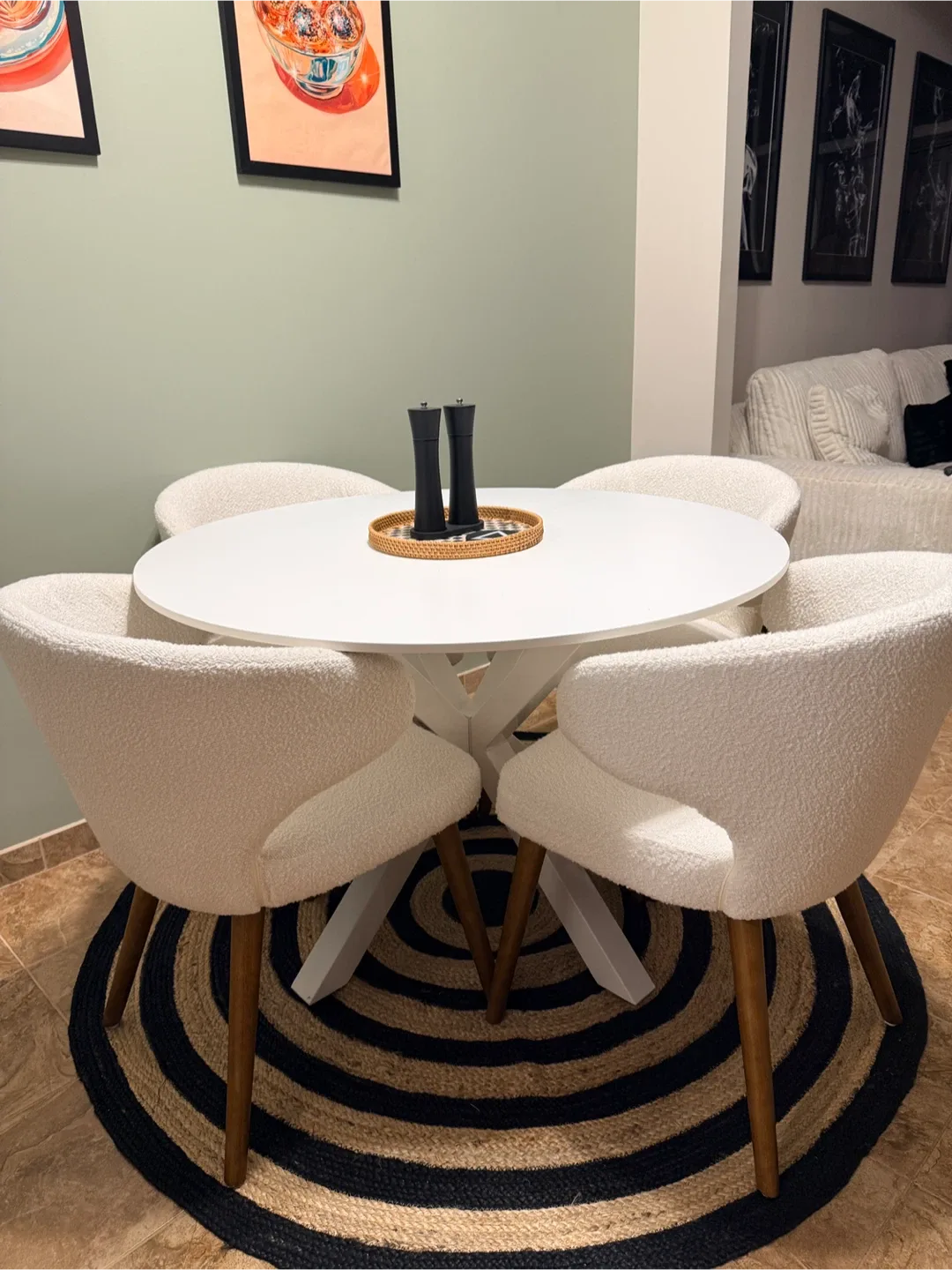 42.5” Round Dining Room Table & 4 chairs image indicator(3)