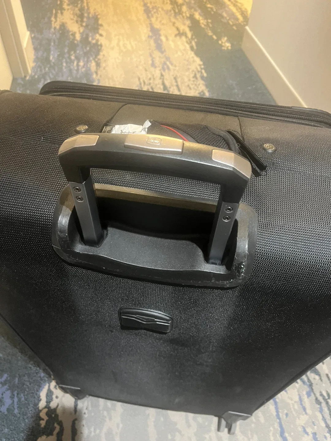 Swiss Gear Black Expandable Suitcase.very big image indicator(4)