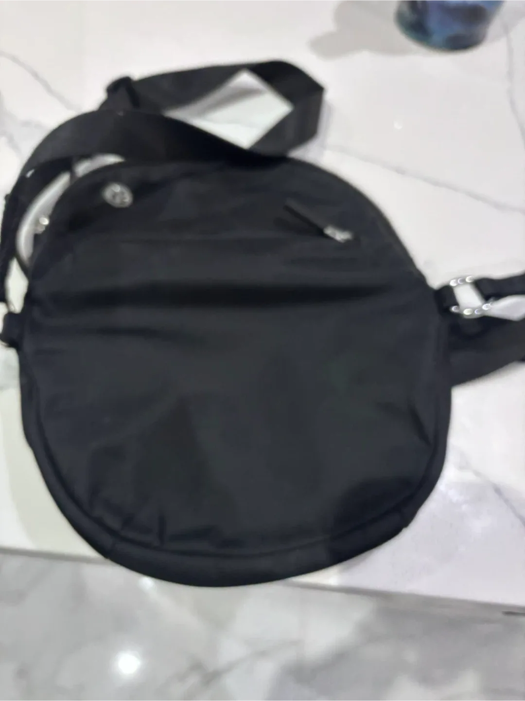 Lululemon Black Belt Bag image indicator(3)