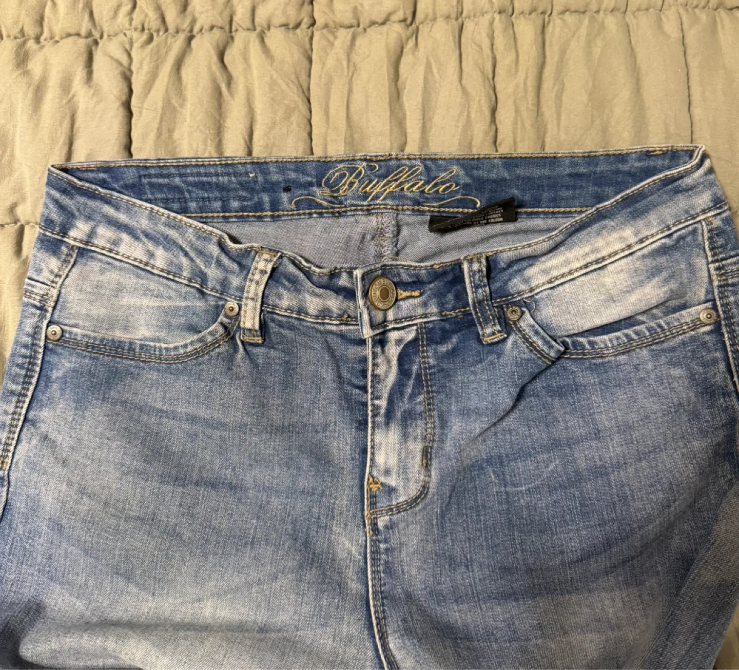 Low Waisted Jeans image indicator(2)