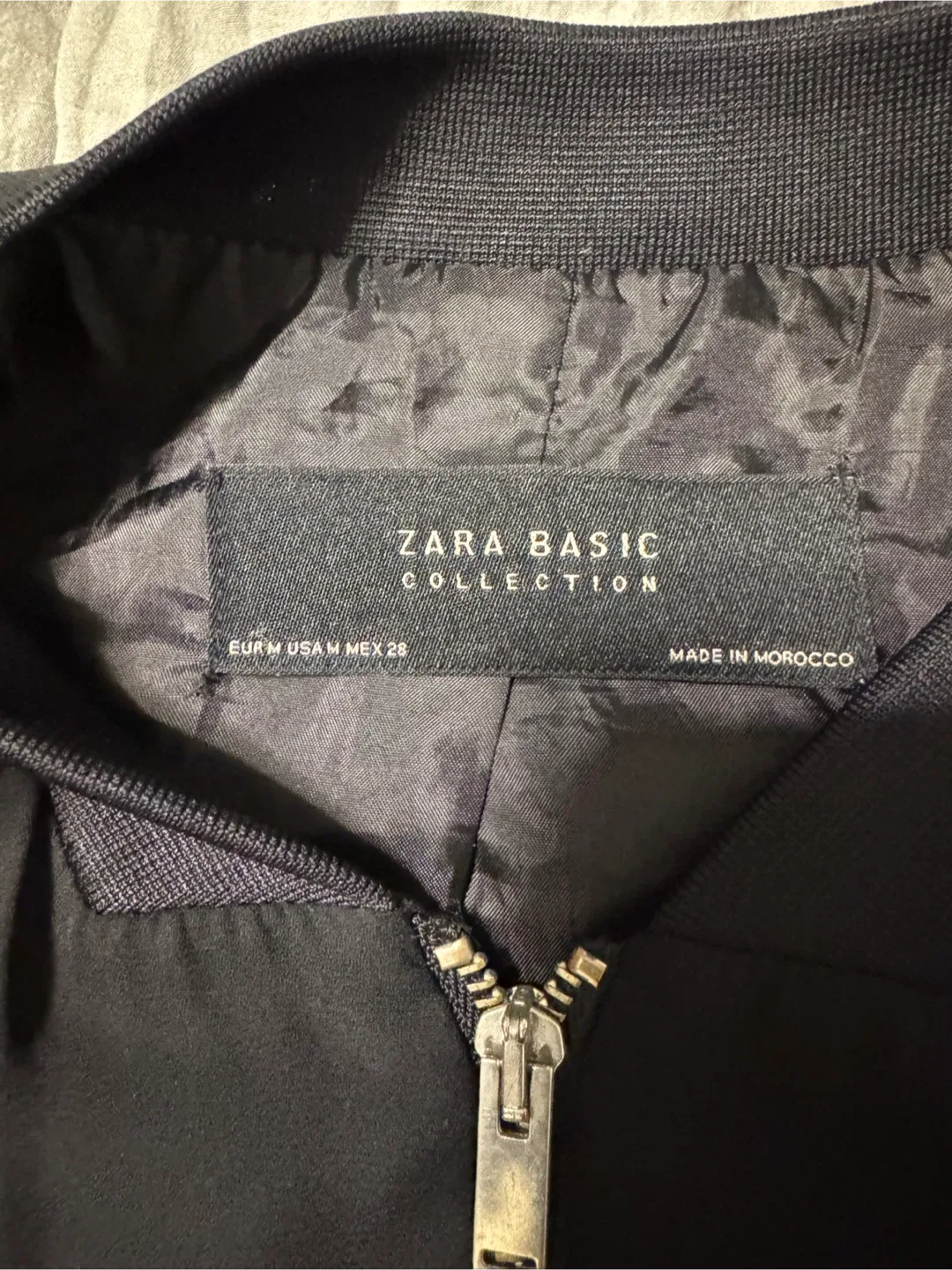 Zara Basic Bomber Jacket - Size M image indicator(2)