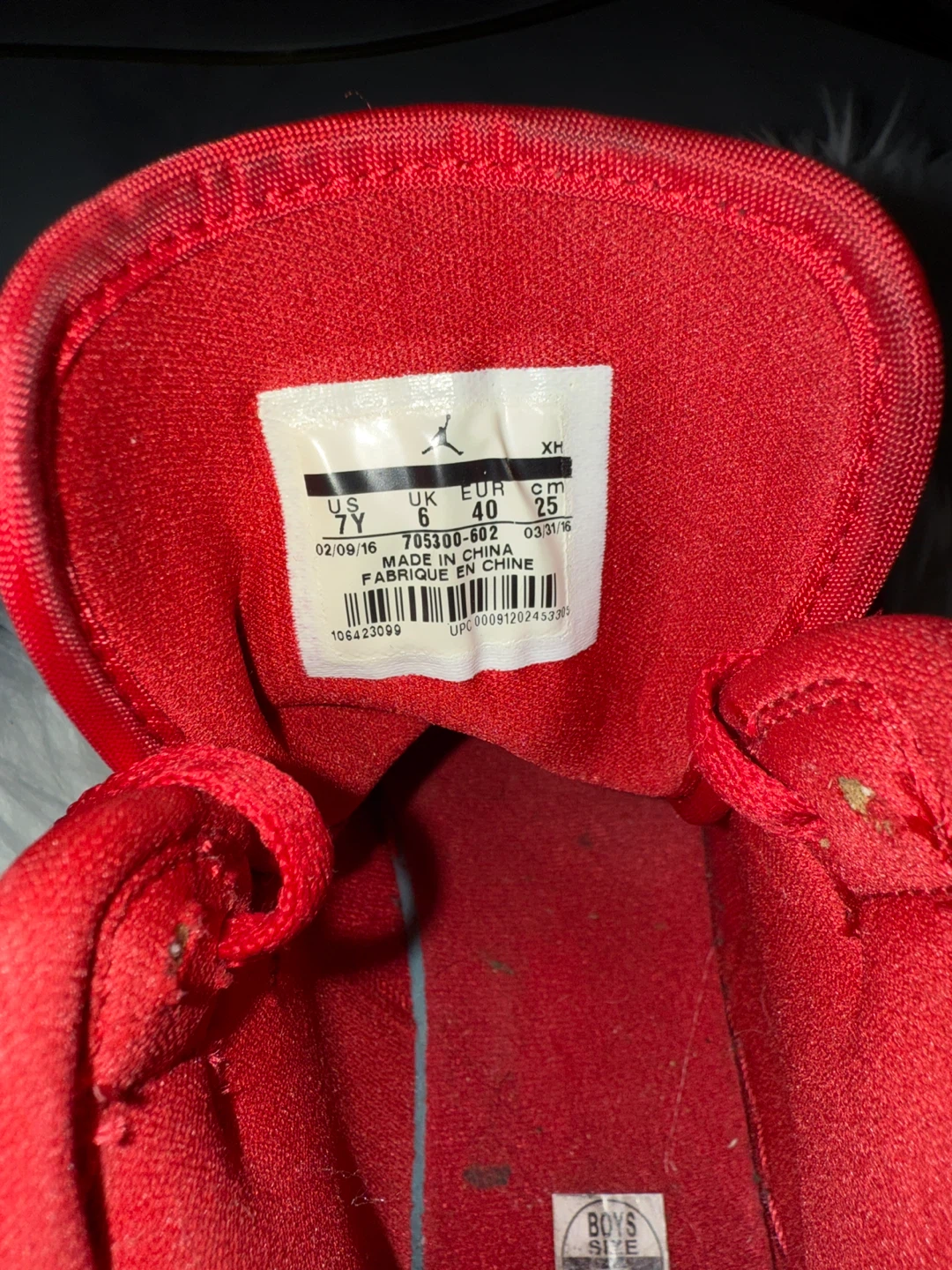 Air Jordan 1 Retro High Red/White Size 7Y - photo 3