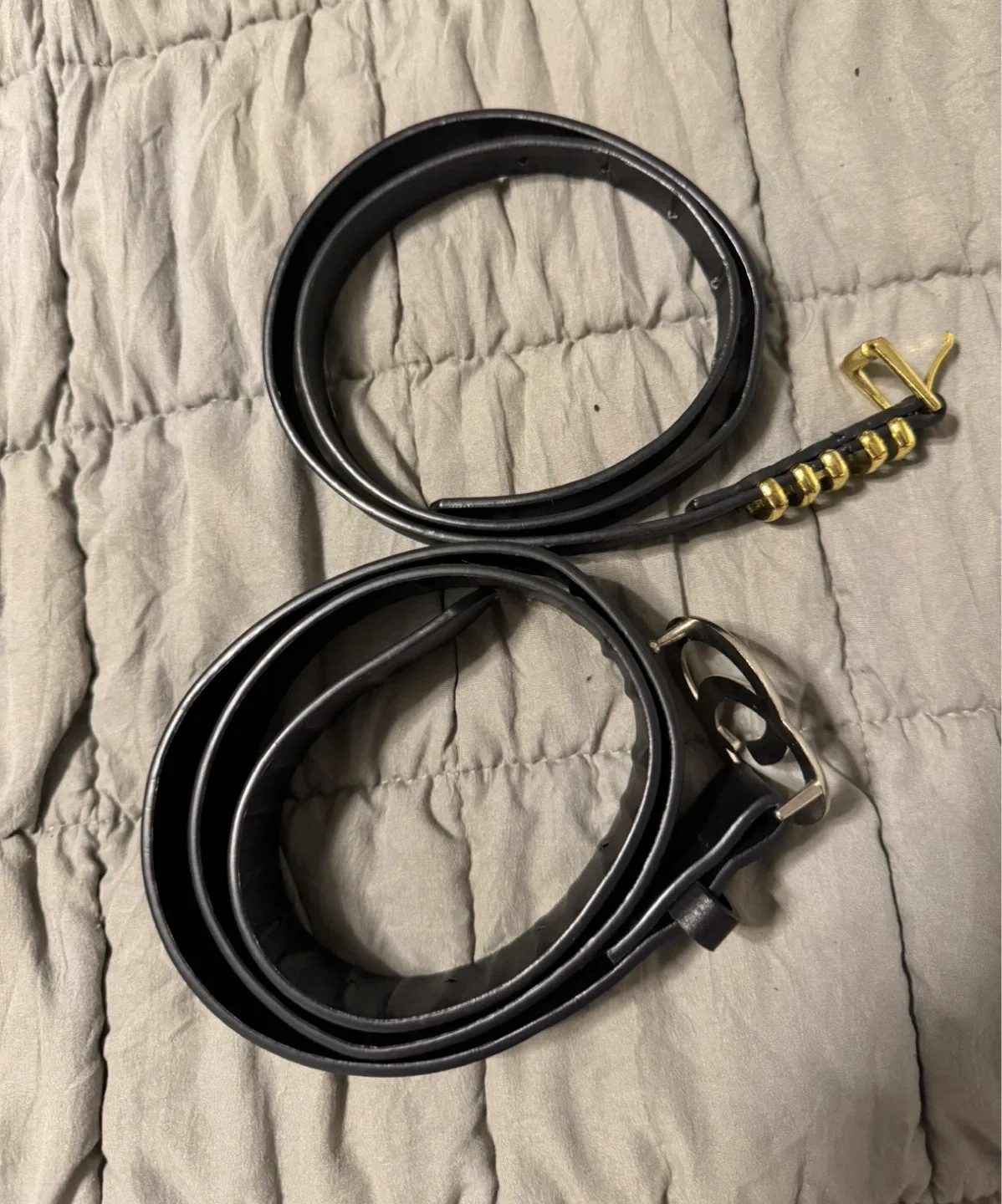 Two Black Belts image indicator(2)