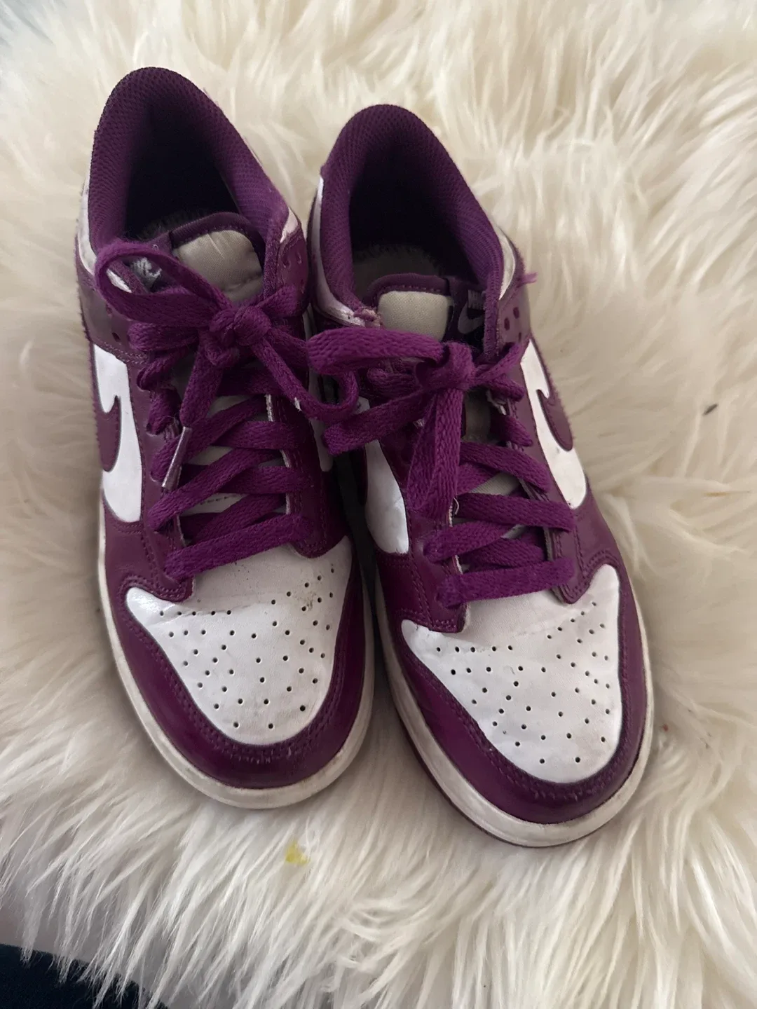 Size 5 Nike Dunk Low Purple/White Sneakers image indicator(5)