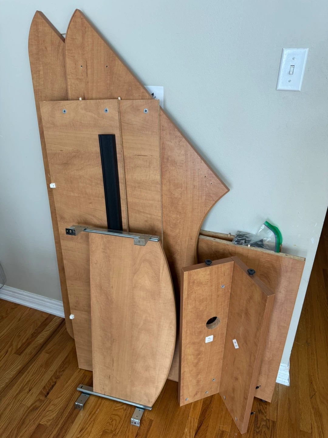 L-Shaped Wooden Desk - 155cm Wide - photo 3