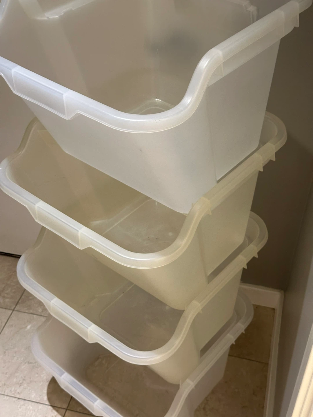 Clear Plastic Storage Bins - Set of 4 - photo 2