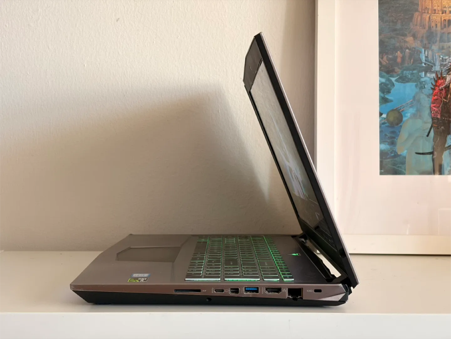 CyberpowerPC Tracer VII Slim Gaming Laptop image indicator(4)