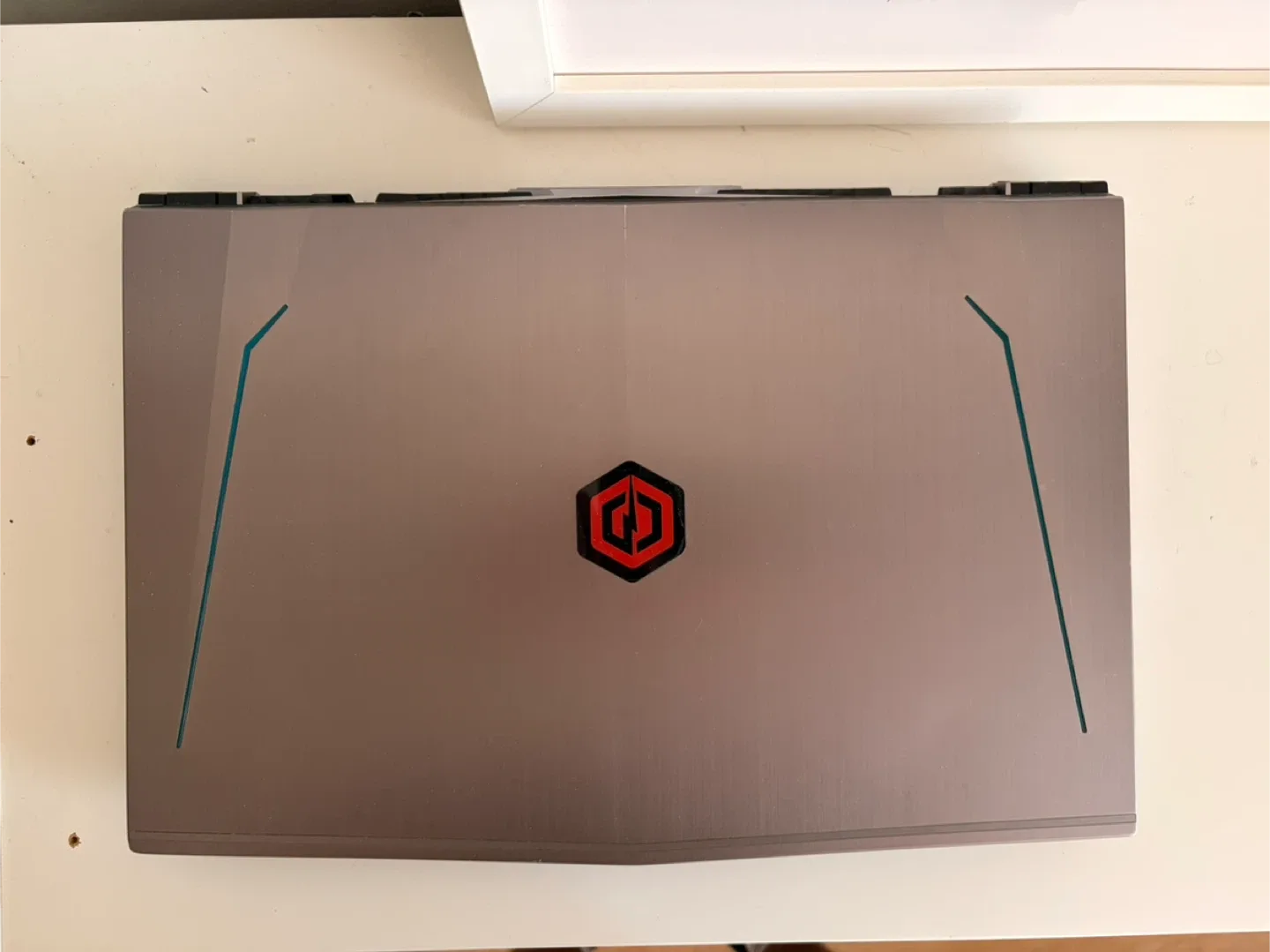 CyberpowerPC Tracer VII Slim Gaming Laptop image indicator(7)