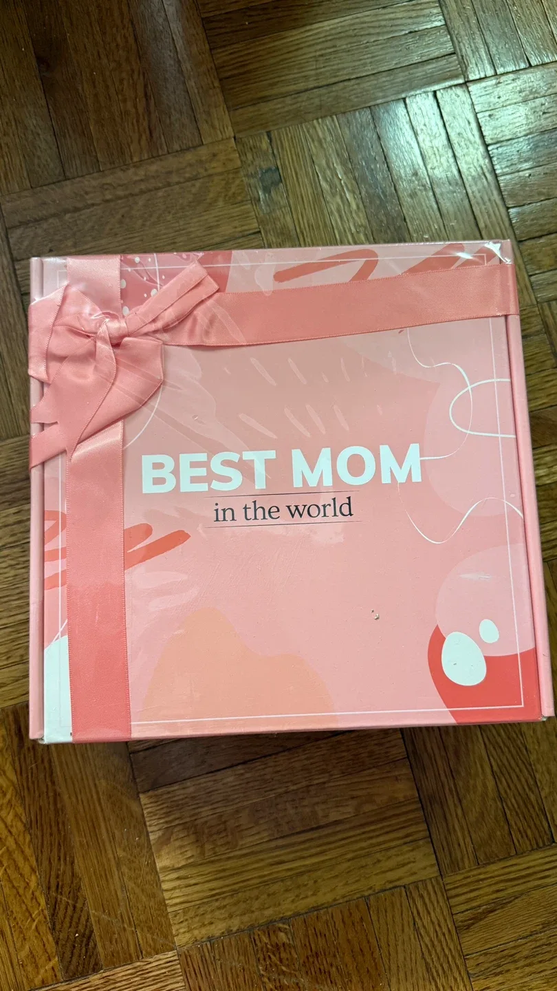 Luxvine Best Mom in the World Mother's Day Gift Set