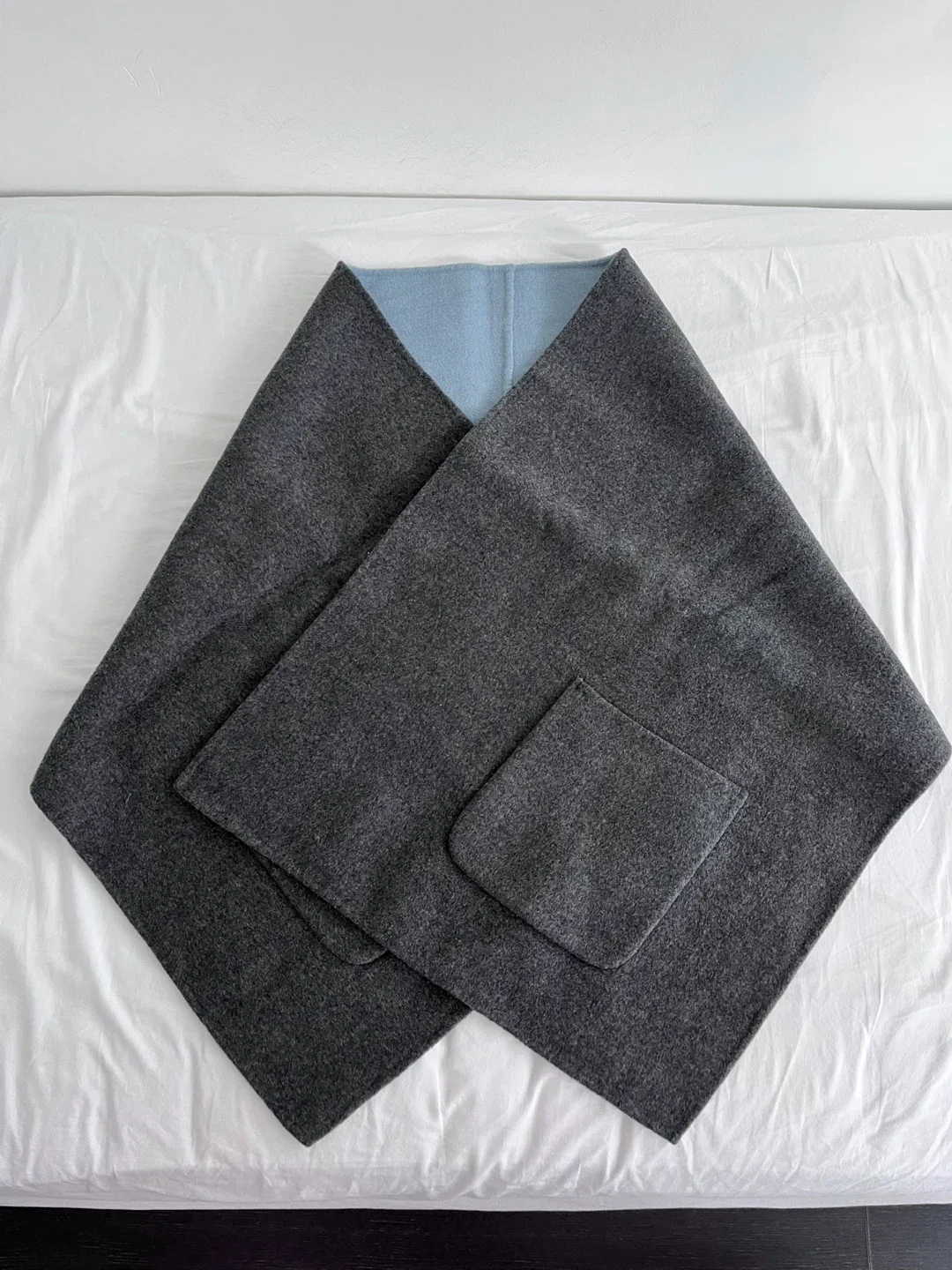 Reversible Shawl Wrap with Pockets - Wool felt-like fabric image indicator(2)