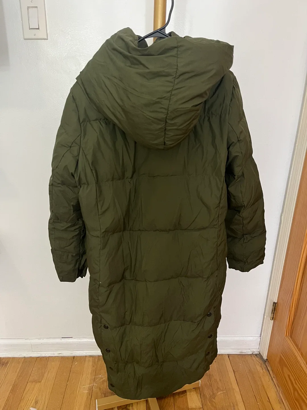 Ralph Lauren Olive Green Puffer Coat - Size M image indicator(5)
