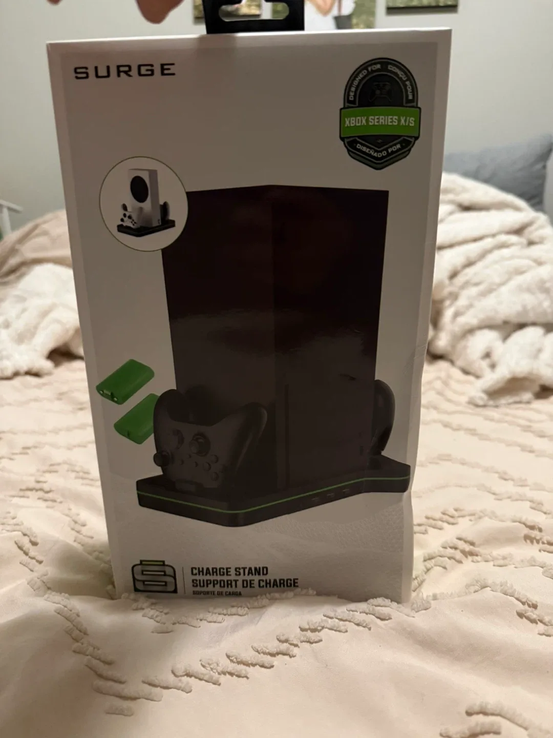 Xbox one S package. image indicator(3)