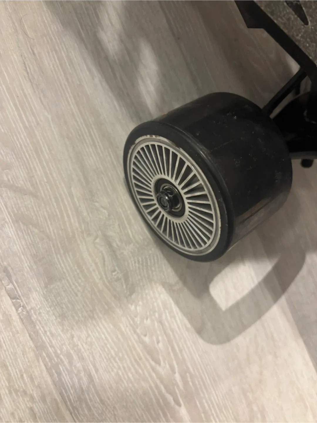 Kuickwheel Electric Skateboard image indicator(2)